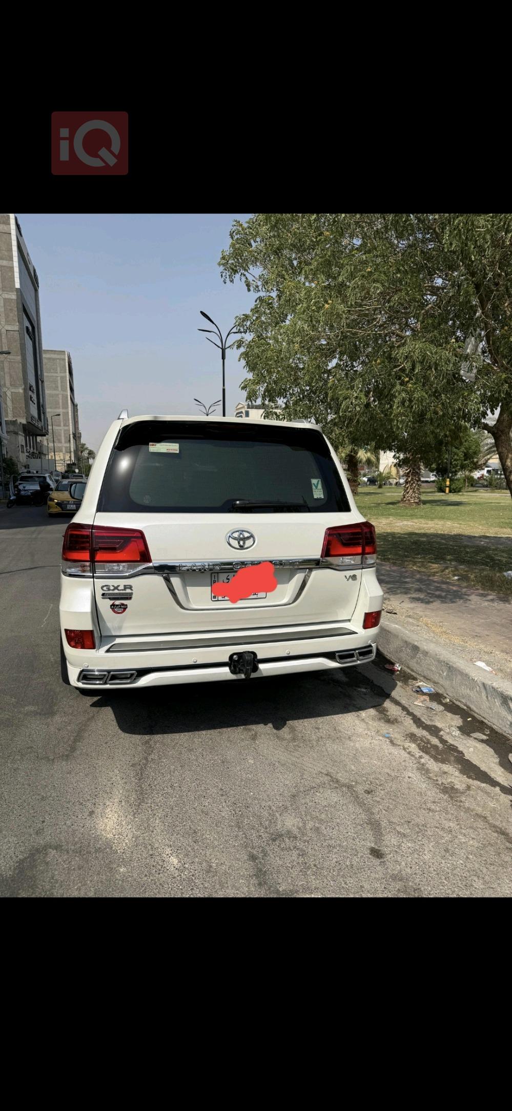 تۆیۆتا لاند کروزەر